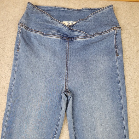Free People We The Free Jeans Venice Beach Flare Jeans 27 Pull On Crossover NEW - Picture 2 of 12